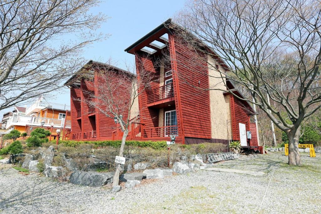 Taean Hotel - Milart Pension accommodation view