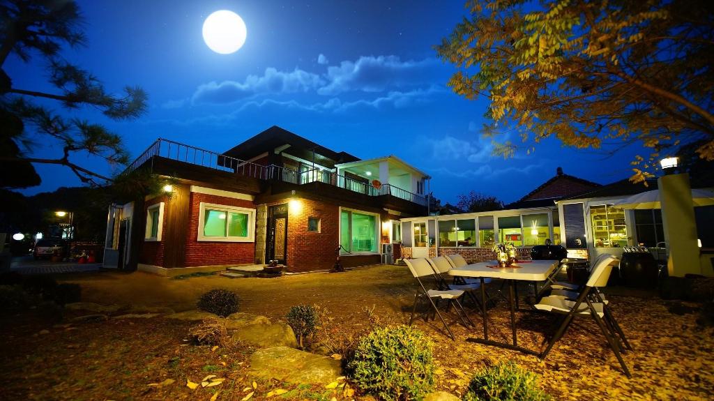 Jeonju Hotel - Jeonju Ihwawon Healing Gonggan Guest House accommodation view