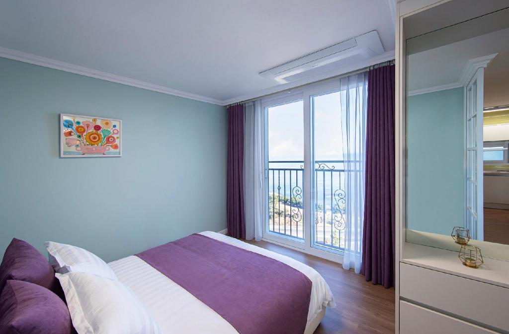 Yeongdeok Hotel - Yeongduk Brie Pension accommodation view