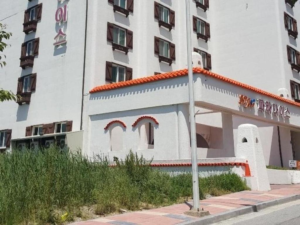 Asan Paradise Hotel image