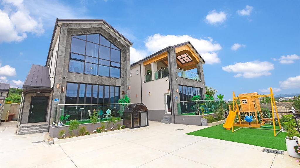 Gyeongju cheongun28 kids Poolvilla image