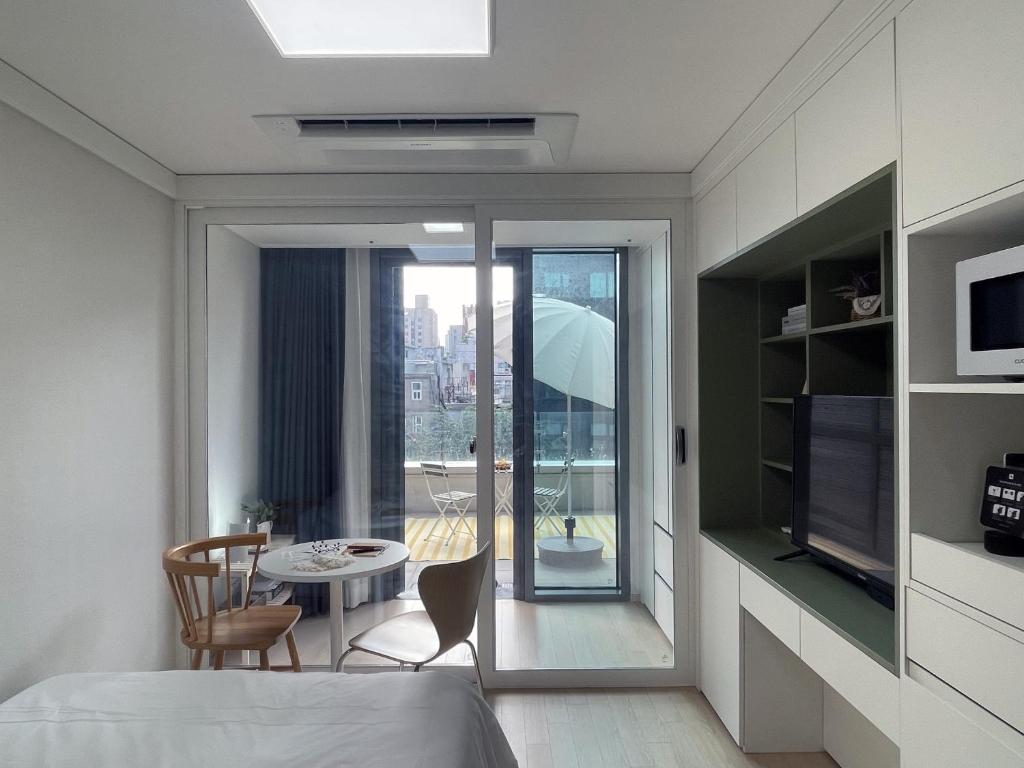 Urbanstay Myeongdong image