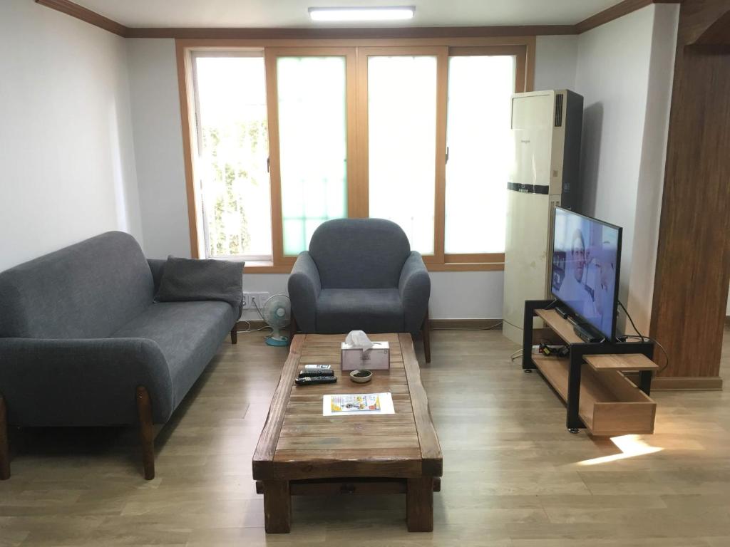 Harry House image