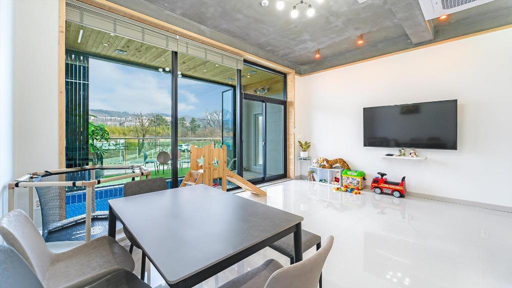 Gyeongju cheongun28 kids Poolvilla image