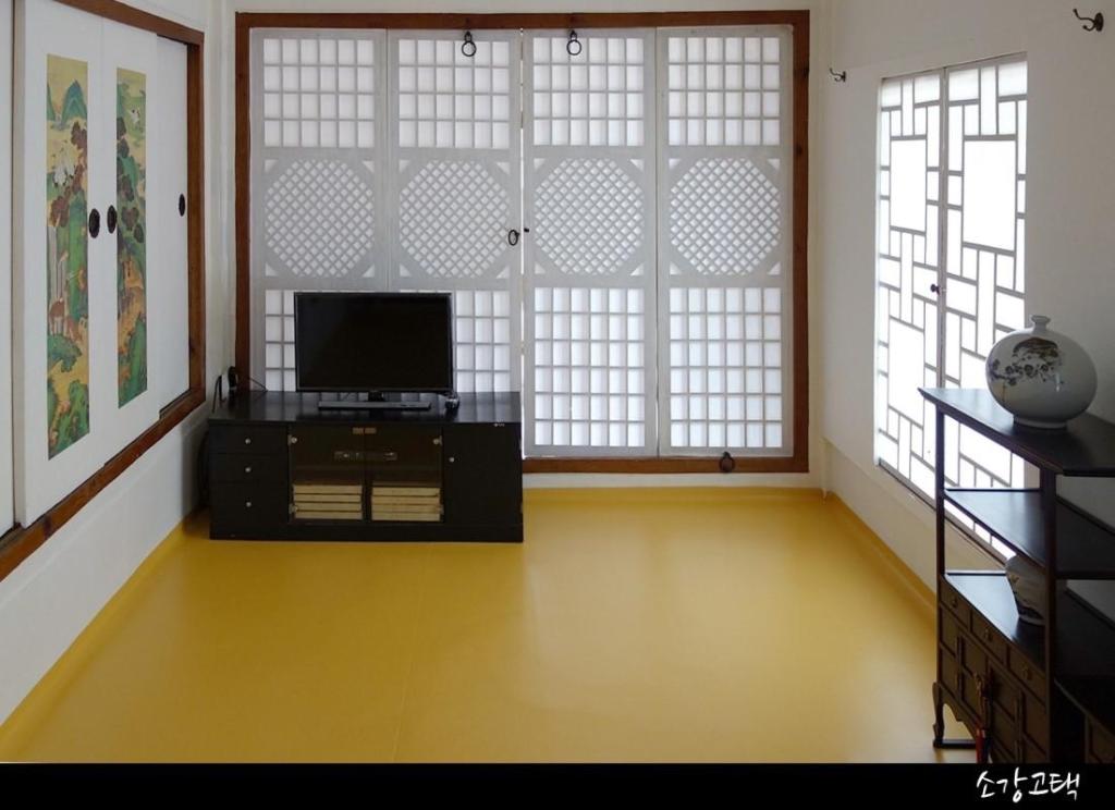 Bonghwa Sogang Hanok Gotek Pension image