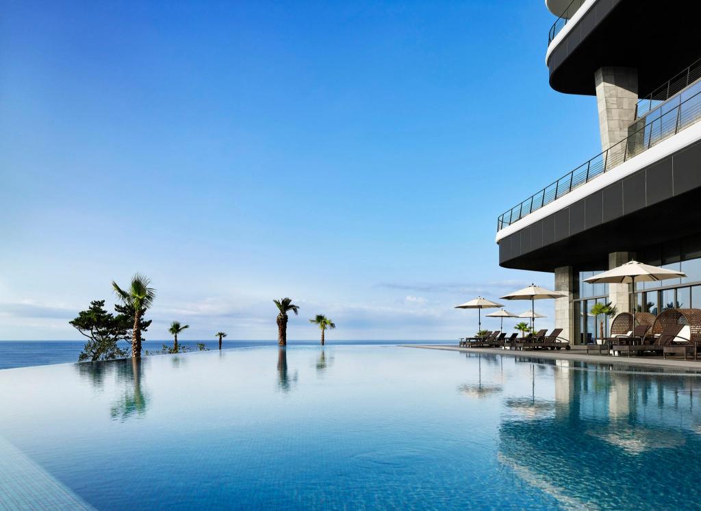 Jeju Hotel - PARNAS HOTEL JEJU accommodation view