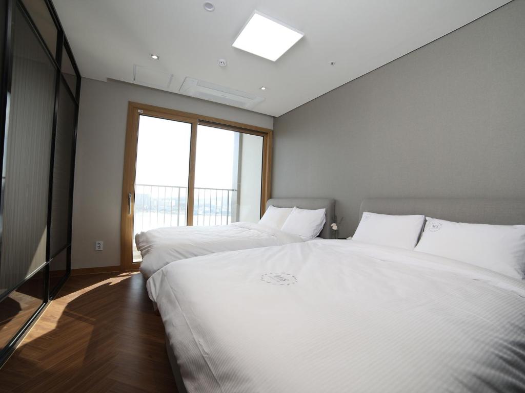 Sokcho Hotel - World State Hotel Sokcho accommodation view
