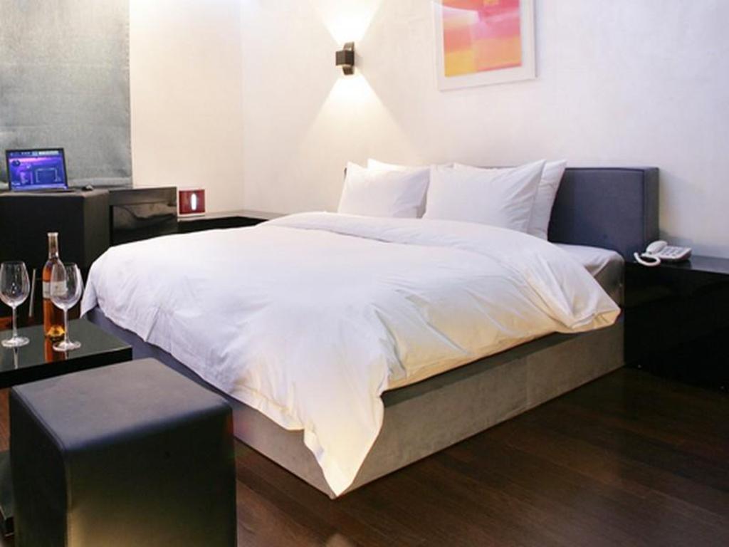 Antives Hotel Ilsan image