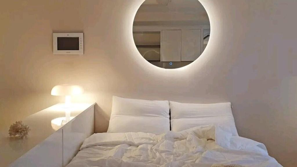 Healing Stay-Jeongja Station-Free Parking-Netflix image