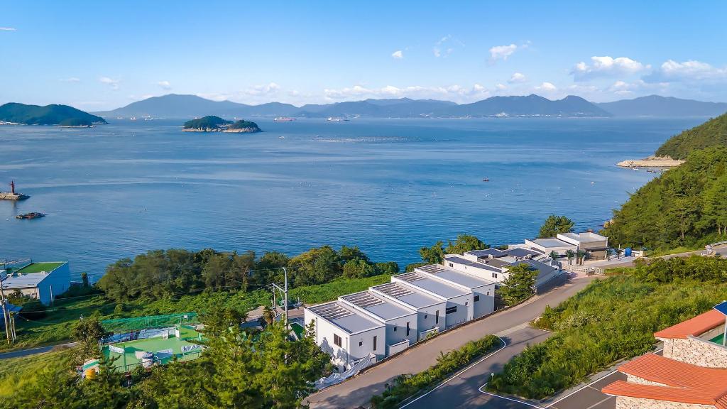 Yeosu Liposo Poolvilla image