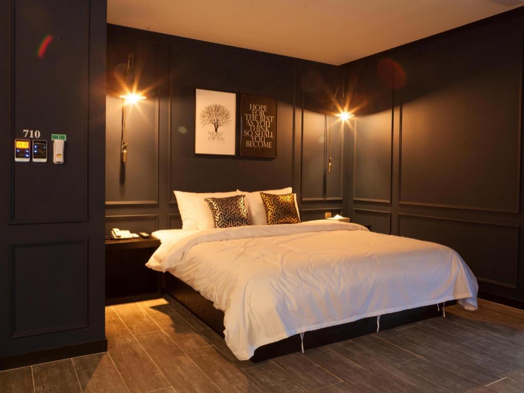 Hotel Sienna image