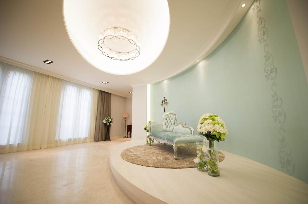 New Donghae Hotel image