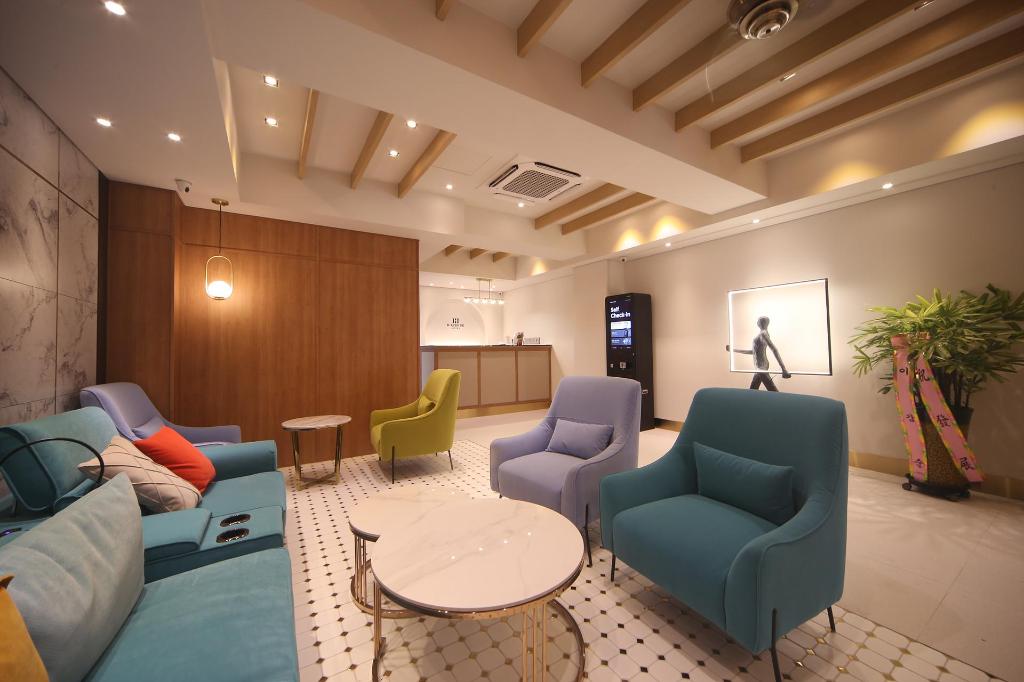 H Avenue Hotel DongRae image