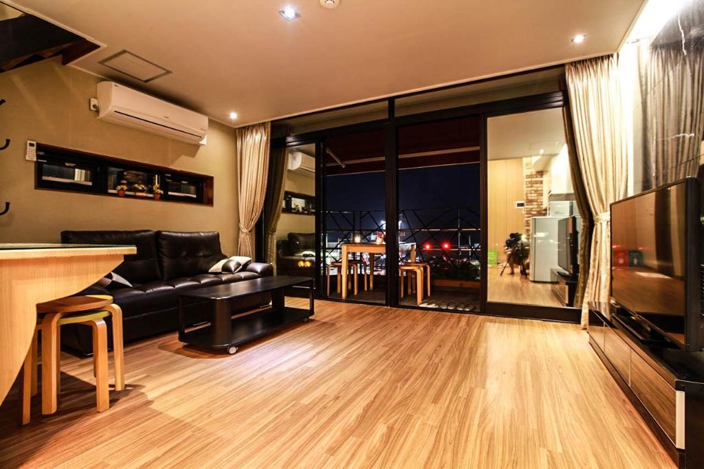 Busan Hotel - Arahouse Pension accommodation view