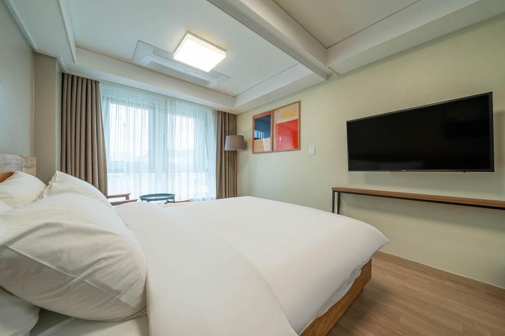Sokcho Hotel - Chungchoho Best Hotel accommodation view