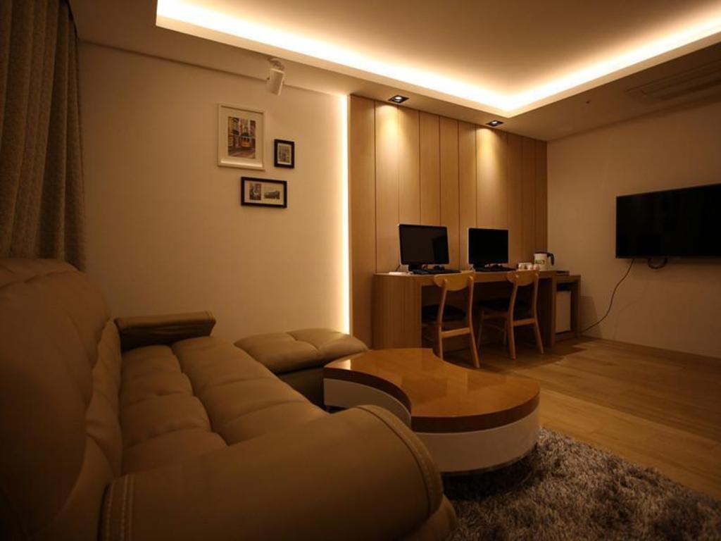 Incheon Hotel - R Lee Suite Ganseok accommodation view
