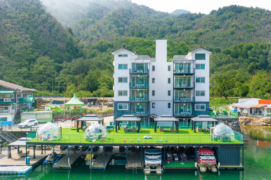 Gapyeong Hotel - Gapyeong Ppettidog Pension accommodation view