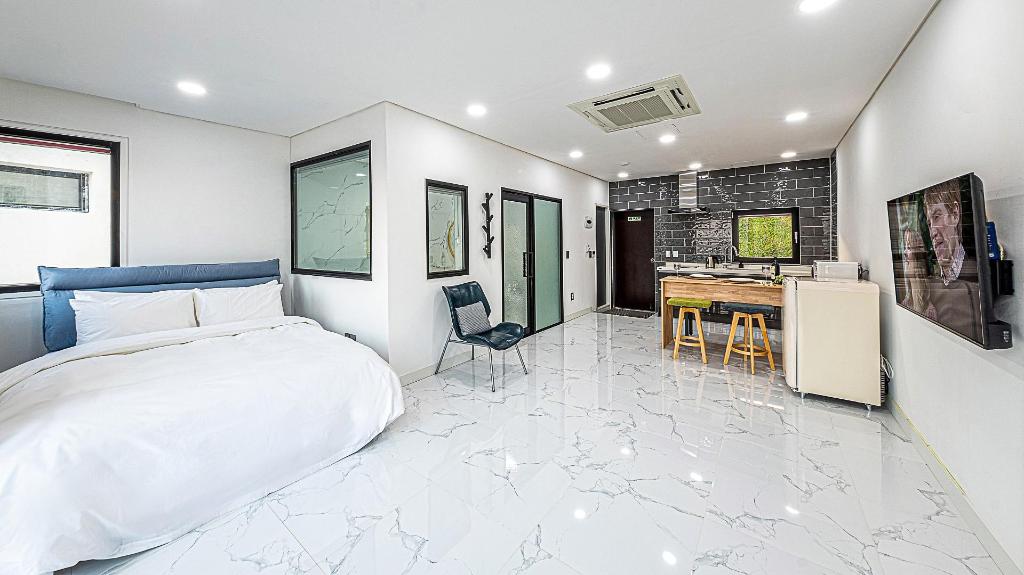 Geoje Hotel - 2020 April brand new stonecove pension accommodation view