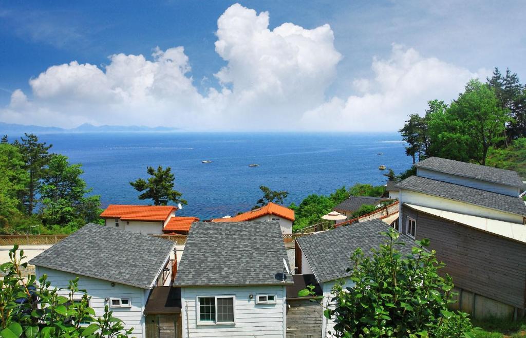 Namhae Hotel - Namhae Eunbit Bada Pension accommodation view