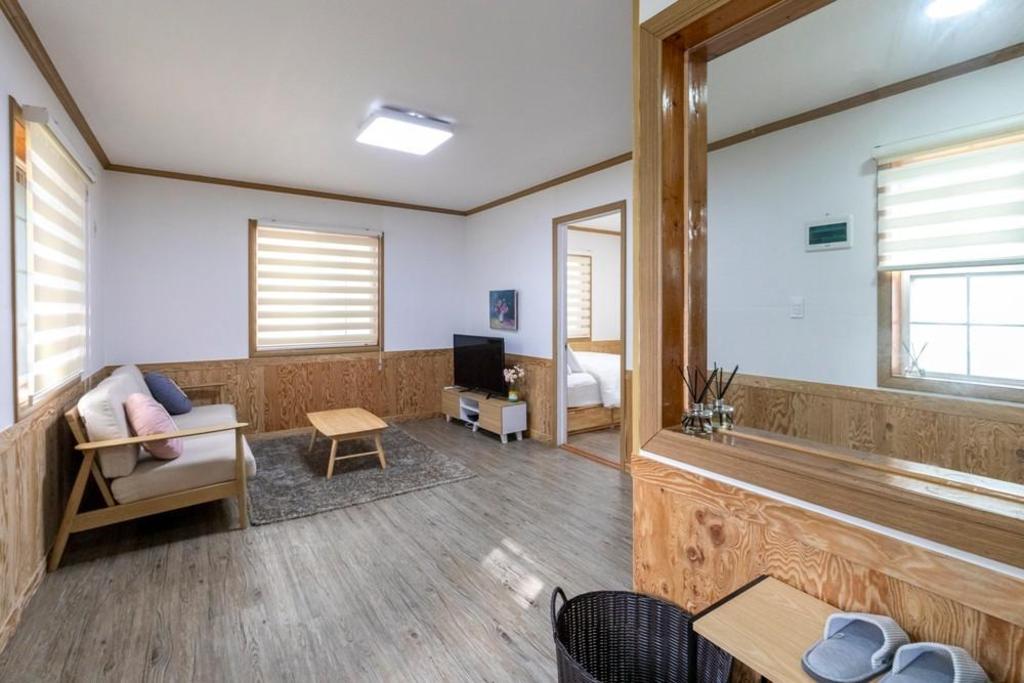 Jeju Hotel - Pine Forest Pension accommodation view