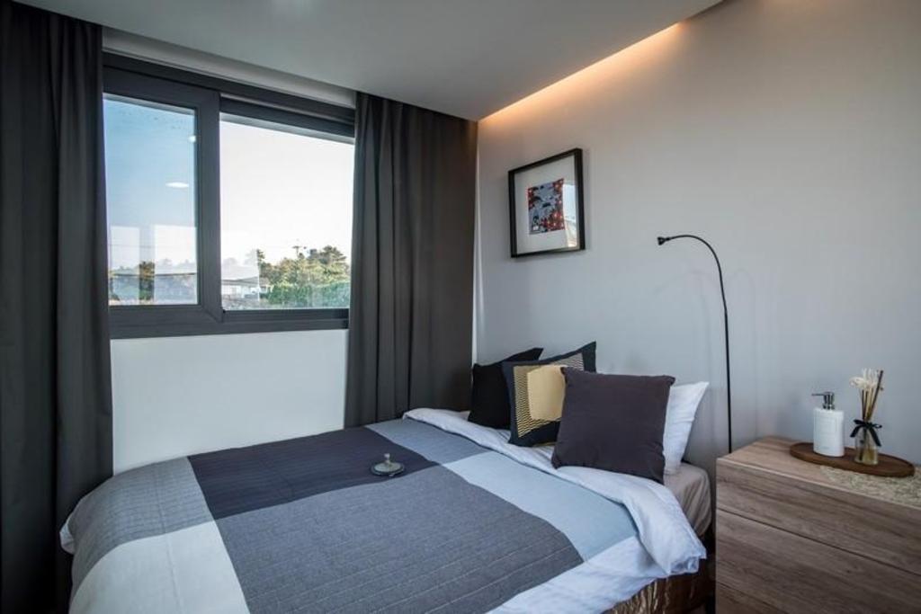 Jeju Hotel - Aewol Bada Town House accommodation view