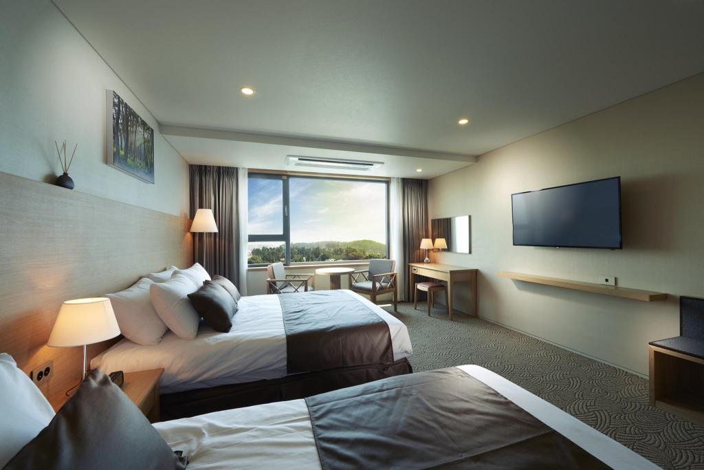 Benikea Jungmun Hotel image