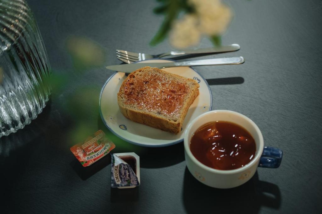 Gyeongju Inhere Guesthouse image