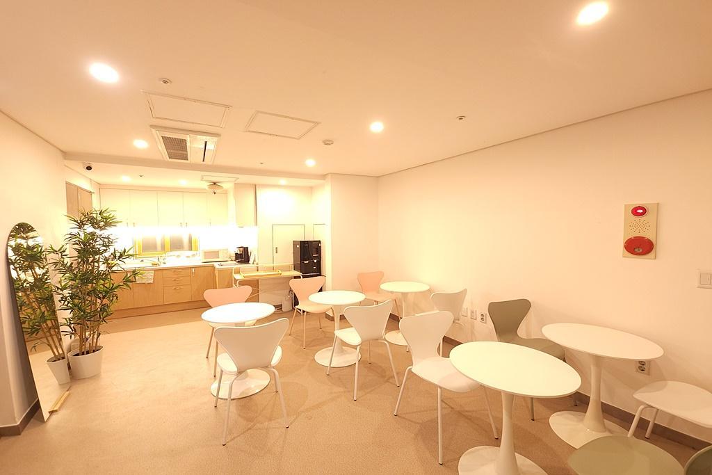 OYO Hostel Myeongdong 2 image