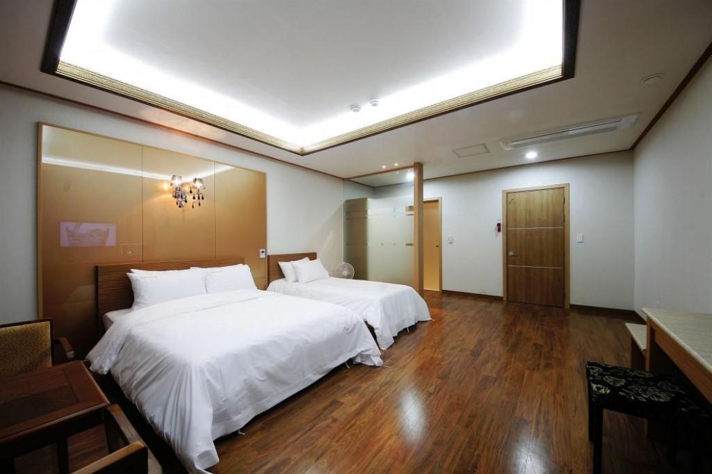 Venezia Hotel image