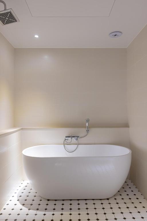 Hound Hotel Seomyeon Beomcheon image