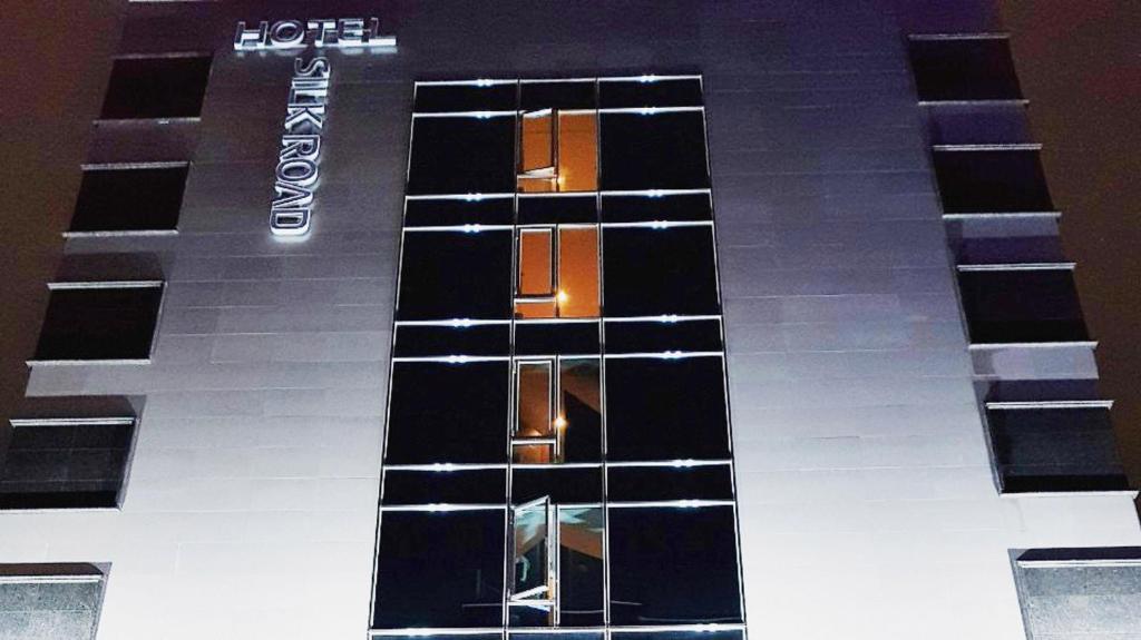 Reborn Suwon Silkroad Hotel image