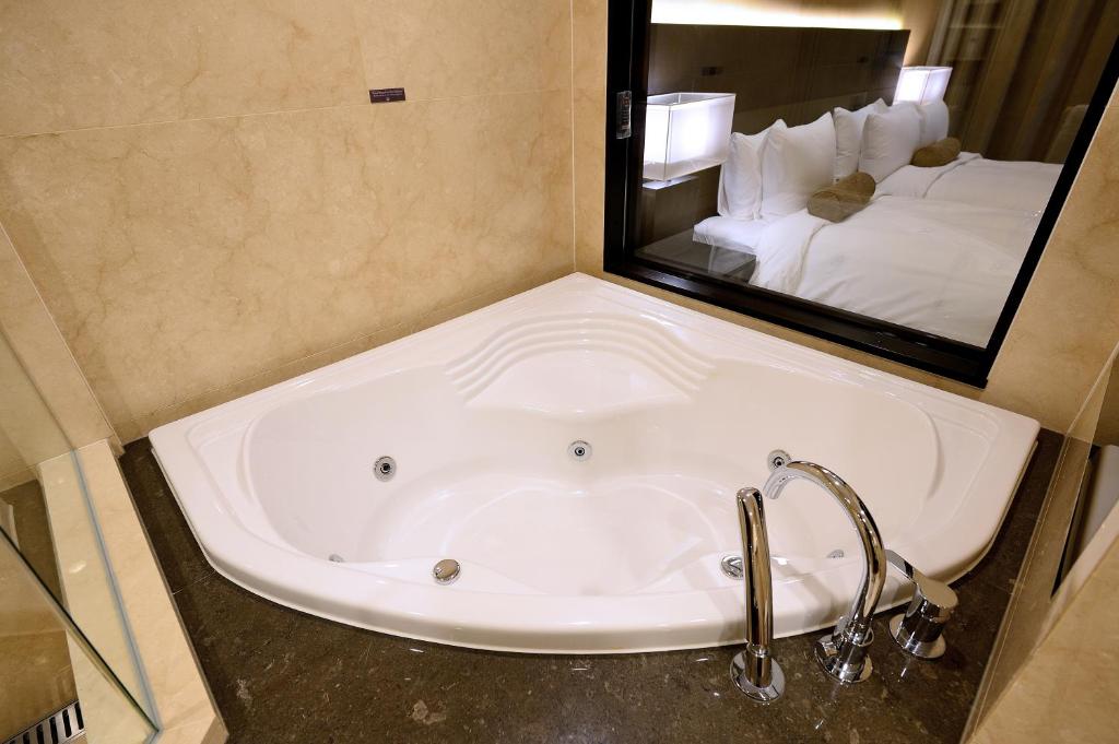 Midas Hotel and Resort image