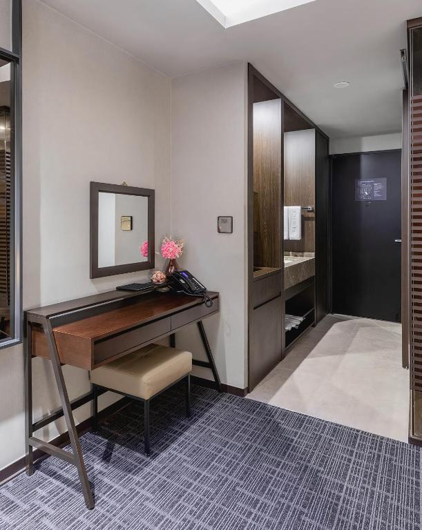 Golden Tulip Ever Yongin Hotel image