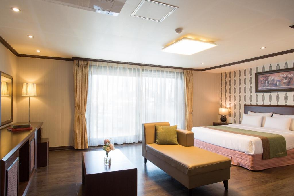Tongyeong Anchovy Tourist Hotel image