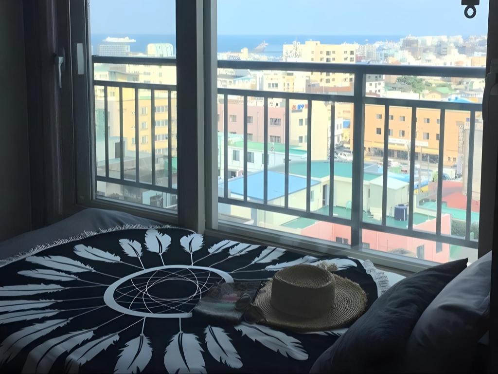 ARA Palace No.701-공항인근 ,City/Ocean View,동문시장 도보10분 image