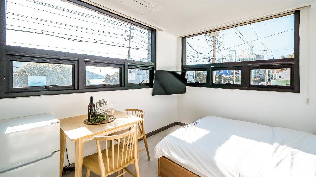 Yeosu Nangmanstay pension image
