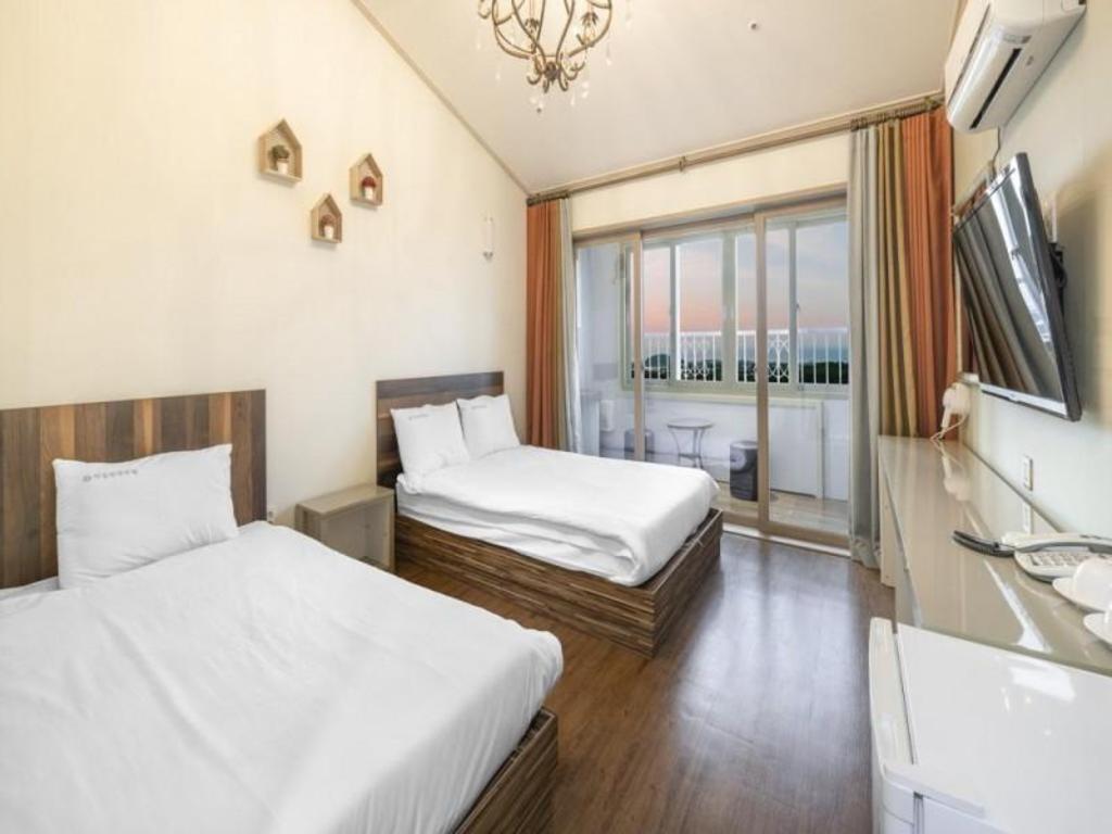 Jeju Haemil Resort image