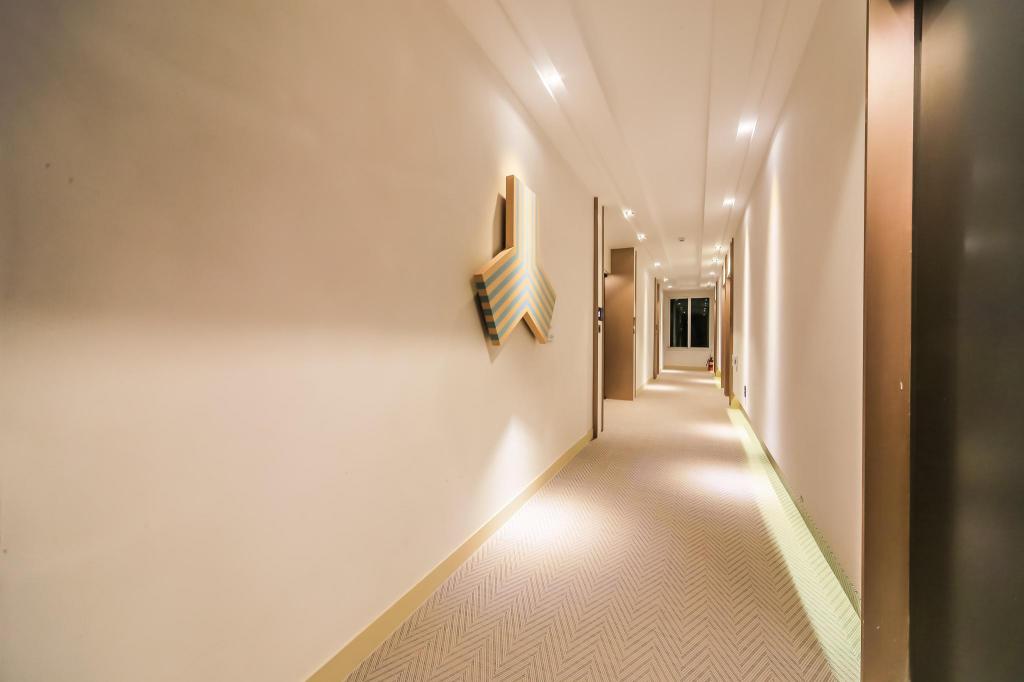Hound Hotel Seomyeon Beomcheon image